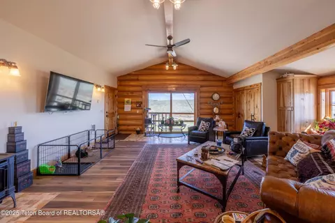 Living - 30 Vista Rd, Cora, WY 82925 photo 7 of 8