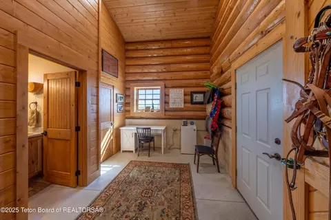 Entry Way - 30 Vista Rd, Cora, WY 82925 photo 6 of 8