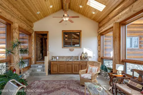 Entry Way - 30 Vista Rd, Cora, WY 82925 photo 4 of 8