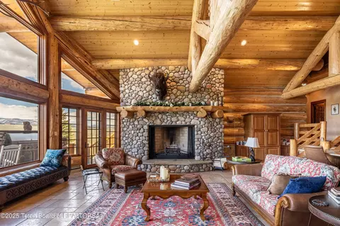 Living - 30 Vista Rd, Cora, WY 82925 photo 3 of 8