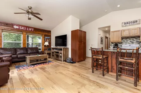 485 E Little Ave, Driggs, ID 83422 photo 9