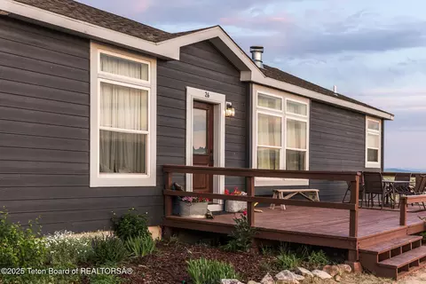 26 Merrimac Trl, Boulder, WY 82923