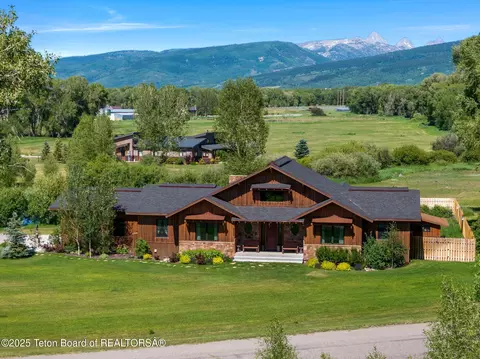 6289 Fox Meadows Dr, Victor, ID 83455