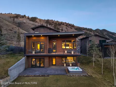 14135 Drake Dr, Jackson, WY 83001