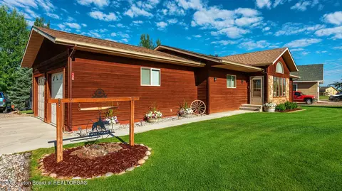 158 Holly Dr, Star Valley Ranch, WY 83127