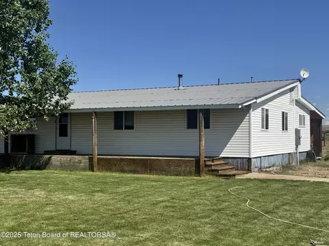 19 Sandy Ln, Pinedale, WY 82941