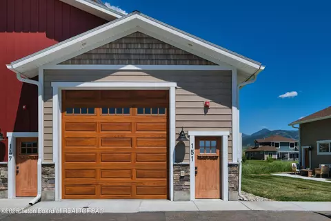 151 Stonefly Ln, Swan Valley, ID 83449