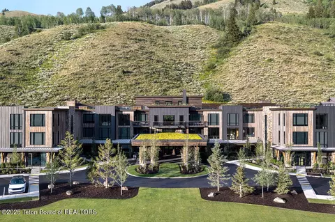 14195 Weiskopf Way UNIT 324, Jackson, WY 83001
