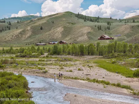 27820 Elk Track Ranch Rd, Kelly, WY 83011