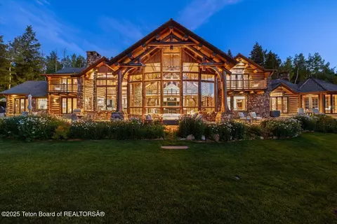 520 S Indian Springs Dr, Jackson, WY 83001