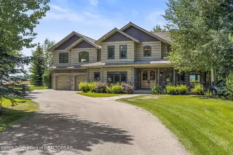 360 Arapahoe Ln, Jackson, WY 83001