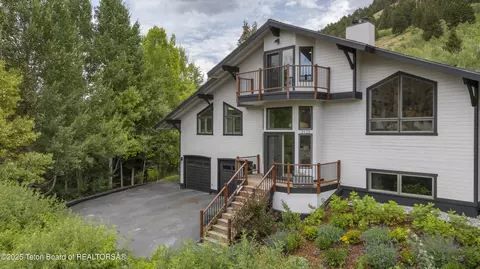 2122 Hidden Ranch Ln, Jackson, WY 83001