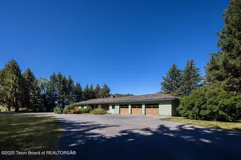 1000 N Spring Gulch Rd, Jackson, WY 83001