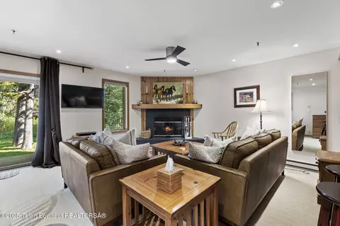 3944 S Lake Creek Dr #2-3-1, Wilson, WY 83014