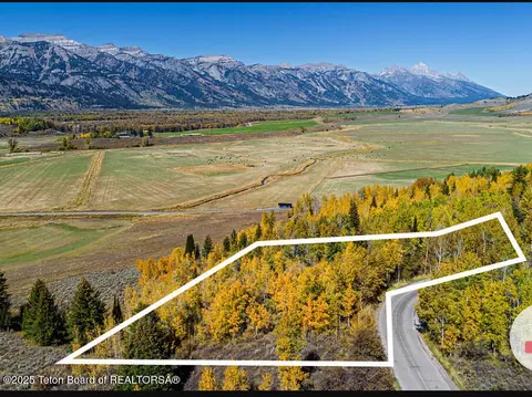 855 N Bar Y Rd, Jackson, WY 83001