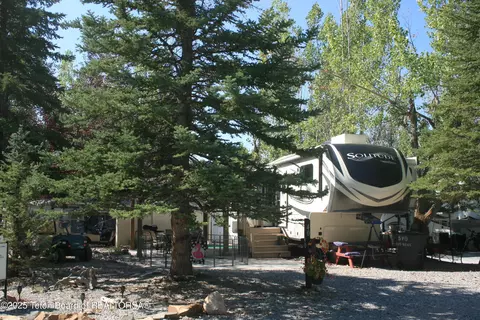 40 Muleshoe Rd, Thayne, WY 83127