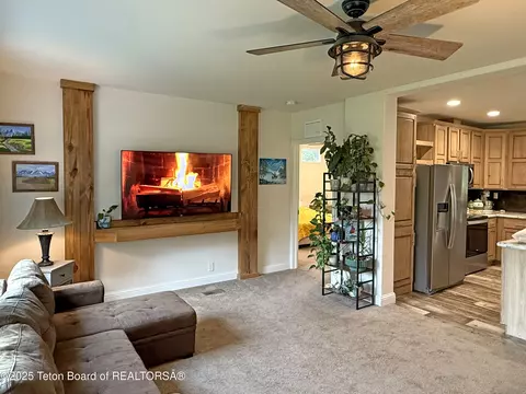Living - 196 Cloudveil Ct, Driggs, ID 83422 photo 1 of 2