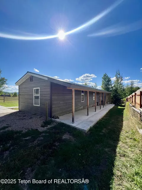 15 Foothill, Alpine, WY 83128