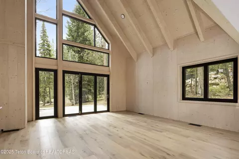 6635 Highway 22, Wilson, WY 83014