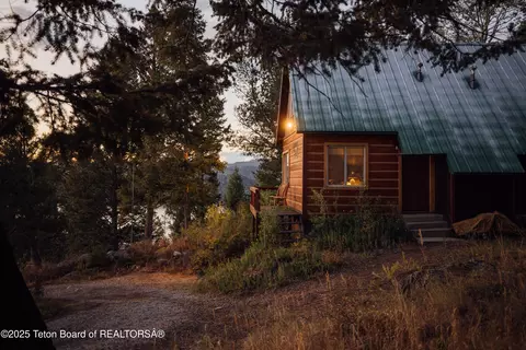 21 Shady Ln, Pinedale, WY 82941