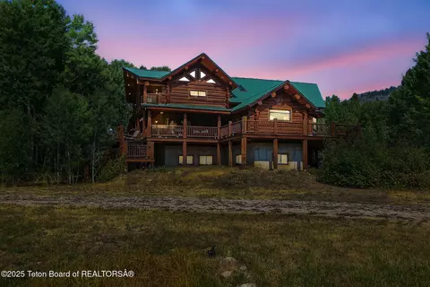 3 Forest Trl, Boulder, WY 82923