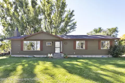 675 Burma Rd, Riverton, WY 82501