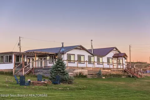 1051 Bailey Loop, La Barge, WY 83123