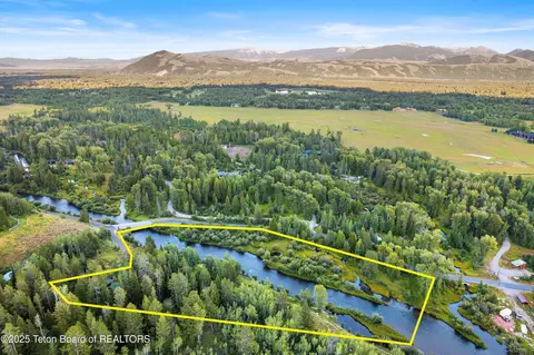 2945 N Hunt Ln, Wilson, WY 83014