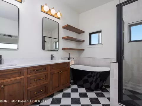 Bath - 1629 Jackrabbit Ln, Driggs, ID 83422 photo 1 of 5