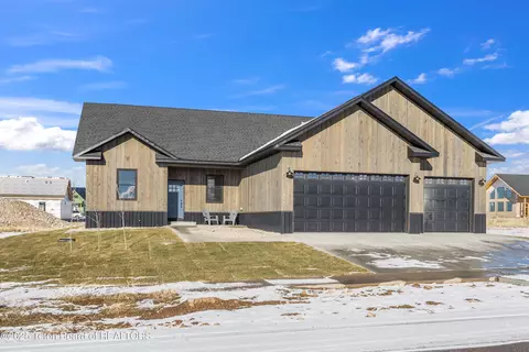 1046 Pawnee Rd, Driggs, ID 83422