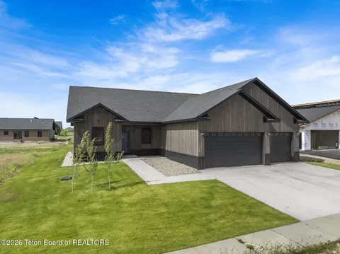 1046 Pawnee Rd, Driggs, ID 83422