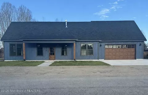 478 S Jackson St, Pinedale, WY 82941