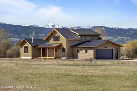 6022 Fox Springs Dr, Victor, ID 83455