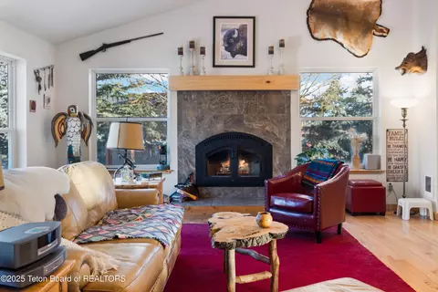 330 Meadowood St, Pinedale, WY 82941