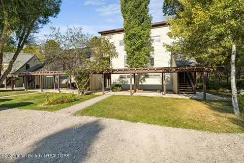 3655 N Teton Dr #514, Wilson, WY 83014