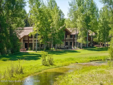 Exterior - 63556335 N Red Tail Rd, Jackson, WY 83001 photo 1 of 9