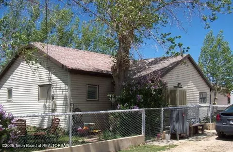 263 S Oak St, La Barge, WY 83123