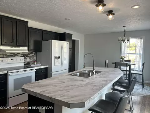 Kitchen - 17 S Sioux Trl, Boulder, WY 82923 photo 1 of 2