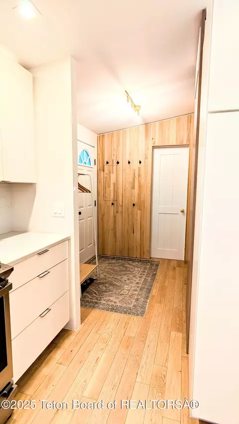 Entry Way - 98 Big Bear Ln, Victor, ID 83455 photo 2 of 3