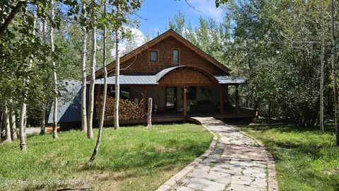 2435 Steelhead Dr, Tetonia, ID 83452
