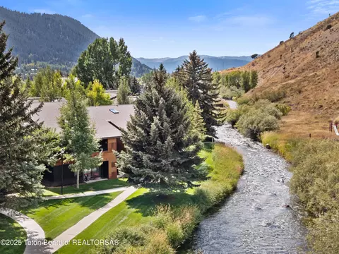 355 W Deloney Ave #D-6, Jackson, WY 83001