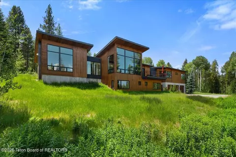 3650 W Highland Trl, Jackson, WY 83001
