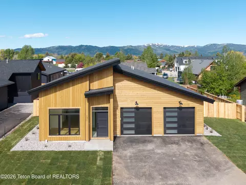 171 Alpine Trl, Victor, ID 83455