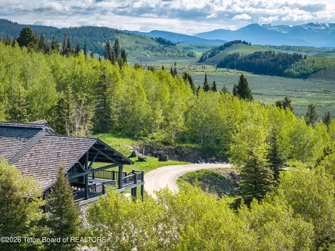101 Miner Creek Rd, Bondurant, WY 82922