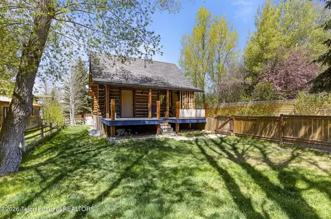 705 Cache Creek Dr, Jackson, WY 83001