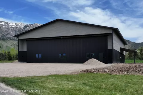 333 Funk Fairway, Alpine, WY 83128