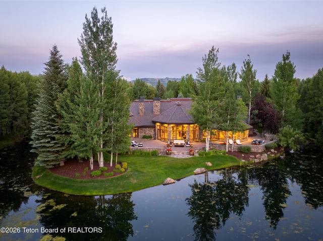 4325 W Greens Place Pl, Wilson, WY 83014