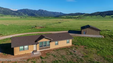 184 Buttercup Ln, Bedford, WY 83112