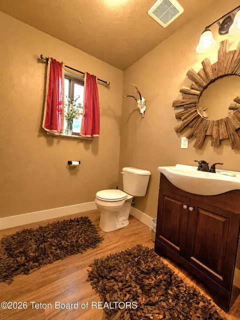 Bath - 420 E Circle Dr, Thayne, WY 83127 photo 3 of 3