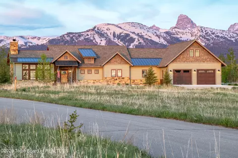 797 Arrowhead Rd, Tetonia, ID 83452